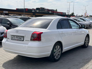 Toyota Avensis foto 3