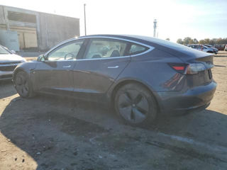 Tesla Model 3 foto 6