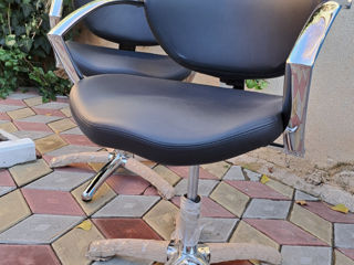 Mobilier si utilaj pentru frizerie/salon de frumusete фото 2
