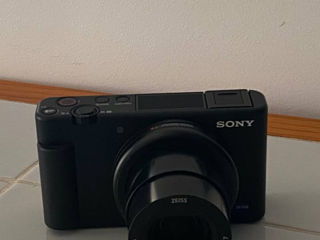 Продаю почти новый Sony ZV-1 foto 2