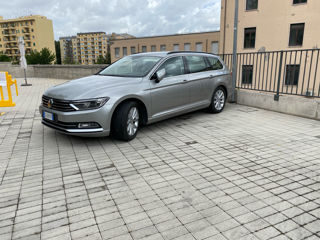 Volkswagen Passat foto 1