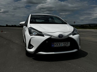 Toyota Yaris foto 2