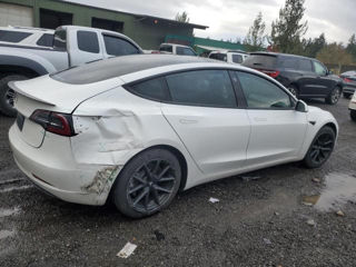 Tesla Model 3 foto 4