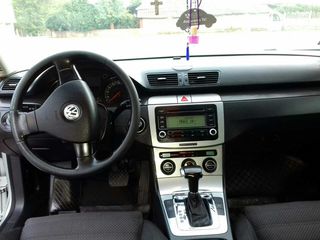 Volkswagen Passat foto 3