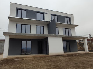 Duplex în 2 niveluri! Bubuieci, str. Bucovinei 180m2 + 3 ari. Variantă albă! foto 1