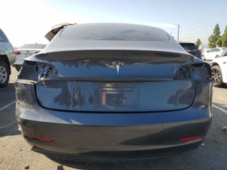 Tesla Model 3 foto 3