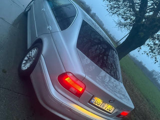 BMW 5 Series foto 3