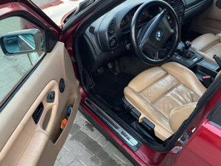 BMW 3 Series Touring foto 7