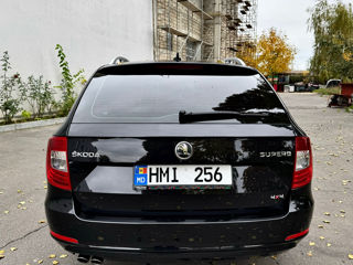 Skoda Superb foto 6