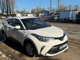 Toyota C-HR foto 2