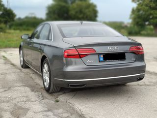 Audi A8 foto 4