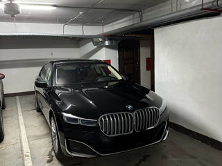 BMW 7 Series фото 1