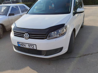 Volkswagen Touran foto 1