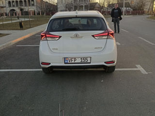 Toyota Auris foto 2