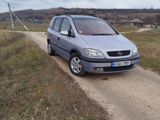 Opel Zafira foto 4