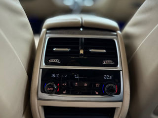 BMW 7 Series foto 7