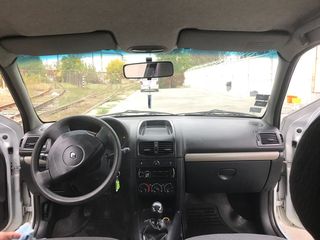 Renault Clio foto 4