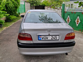 Toyota Avensis foto 5