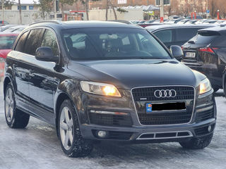 Audi Q7 foto 1