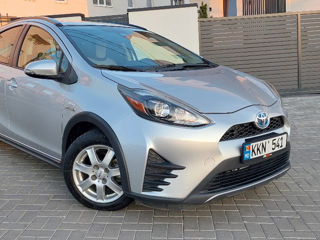 Toyota Prius c foto 2