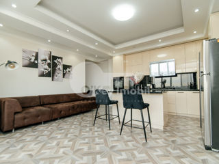 Apartament, Centru, 95 mp, 1050 € ! foto 4