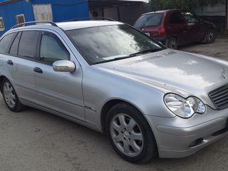 Mercedes C Class foto 2