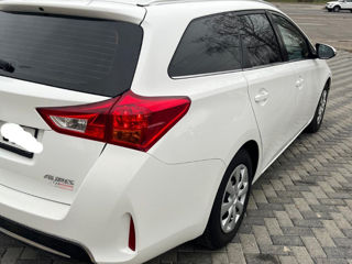 Toyota Auris foto 4