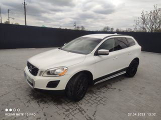 Volvo XC60 foto 1