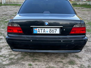 BMW 7 Series foto 2