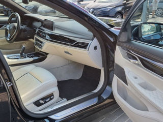 BMW 7 Series foto 12