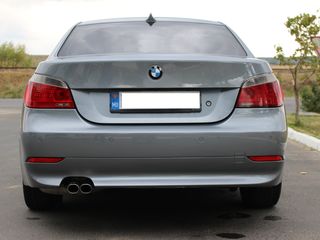 BMW 5 Series foto 9