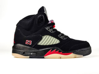 Nike Air Jordan 5 Retro Off Noir foto 3