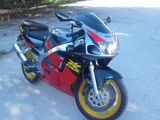 Suzuki gsxr 600 foto 2