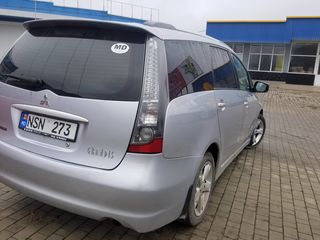 Mitsubishi Grandis foto 4