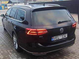 Volkswagen Passat foto 4