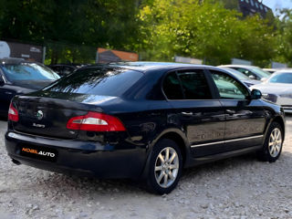 Skoda Superb foto 5