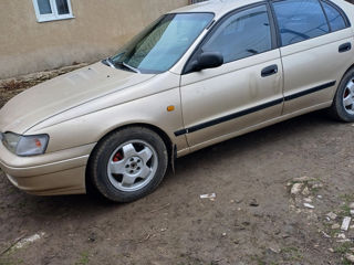 Toyota Carina foto 4