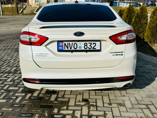 Ford Fusion foto 5