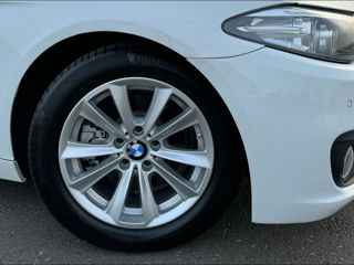 BMW 5 Series foto 3