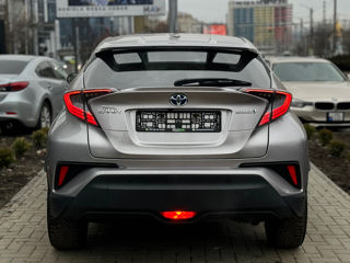 Toyota C-HR foto 4