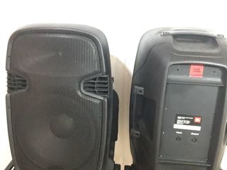 Se vind 2 boxe - 1000 W - la pret de 250 euro pentru amandoua !!!