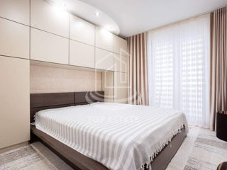 Apartament cu 2 camere, 65 m², Buiucani, Chișinău foto 2