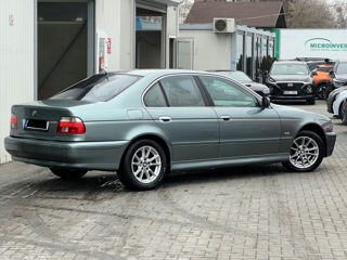 BMW 5 Series foto 3