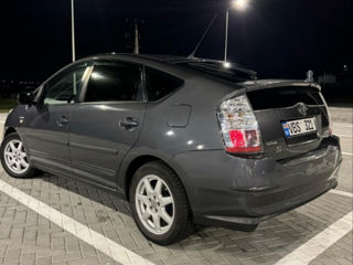 Toyota Prius foto 4