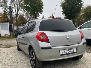 Renault Clio foto 4