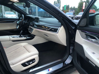 BMW 7 Series foto 15