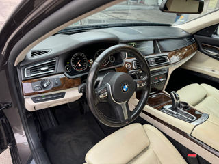 BMW 7 Series foto 9