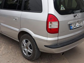 Opel Zafira foto 7