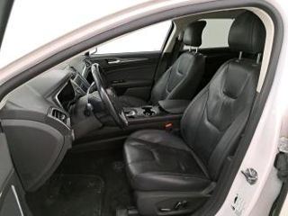 Ford Mondeo foto 6