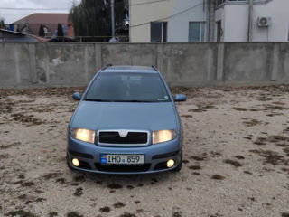 Skoda Fabia foto 2